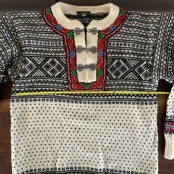 Norwegian wool sweater from Norway size small - Picture 6 of 9
